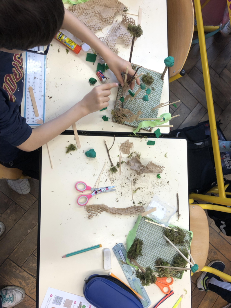Atelier maquette avec les enfants durant la concertation à Neuilly-Plaisance