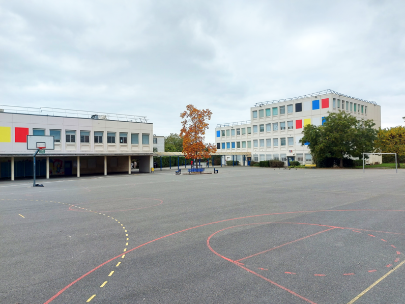 La cour de récréation du collège La Courtille, avant les travaux prévus à l’été 2026.
