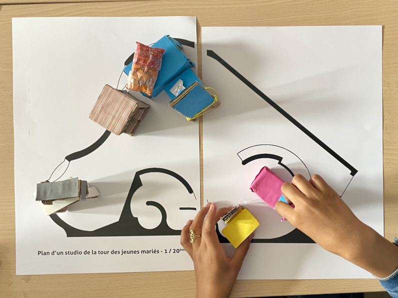 Maquettes de mobilier destinées à s'intégrer à l'appartement